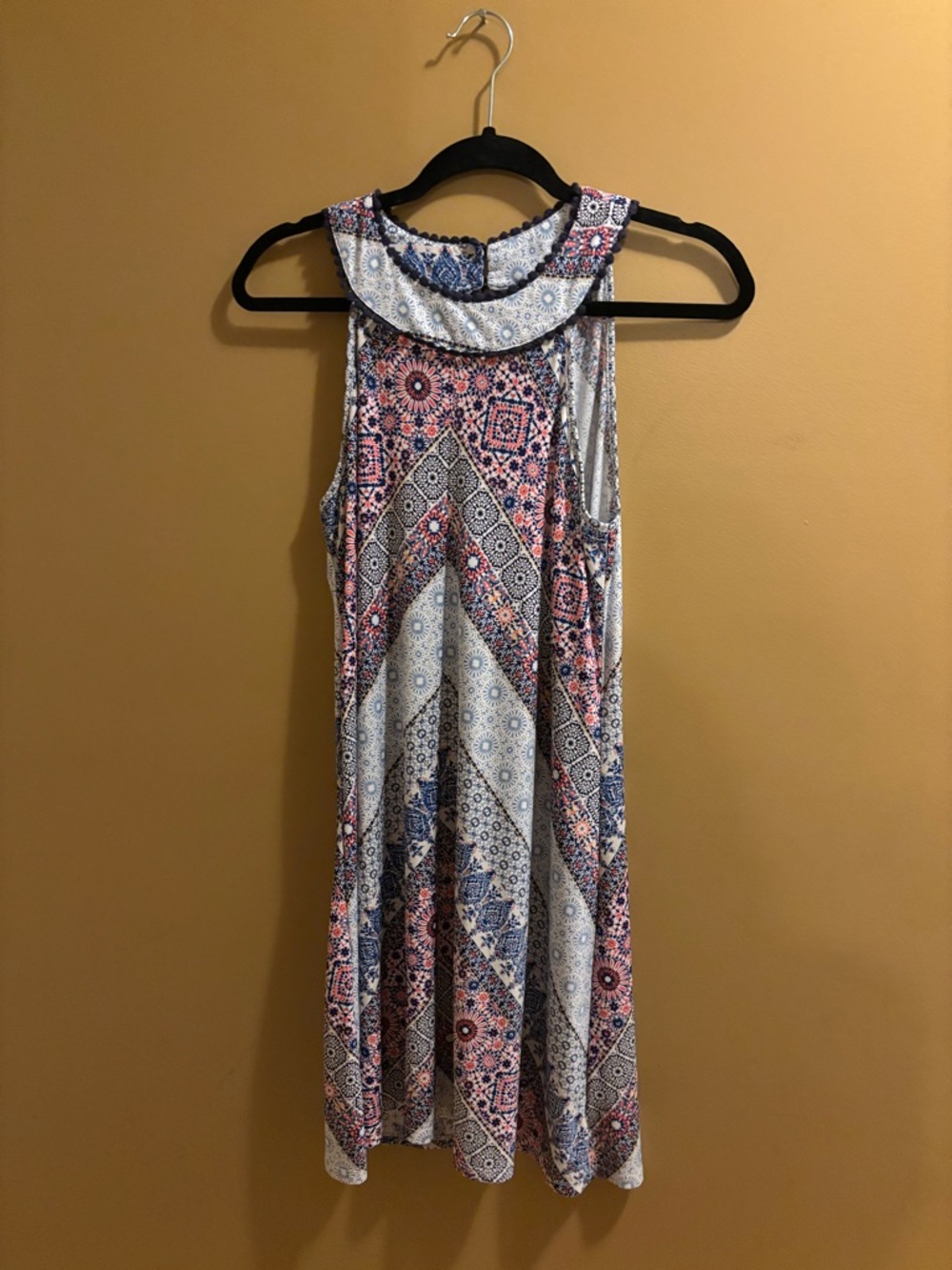 ⭐️⭐️Sleeveless Patterned Midi Dress in Blue, Pink & White